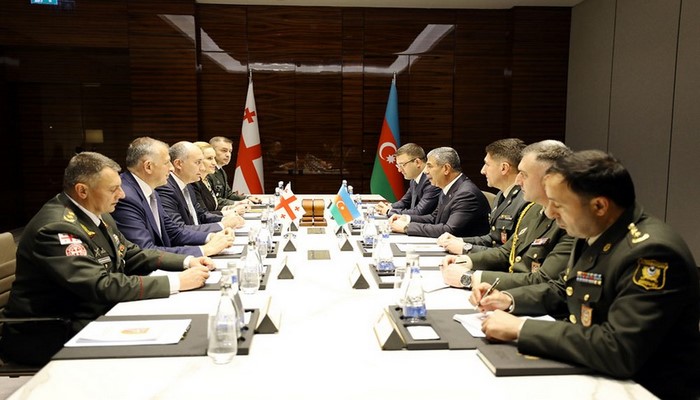 Azərbaycan və Gürcüstan Müdafiə nazirlikləri arasında ikitərəfli hərbi əməkdaşlıq planı imzalanıb