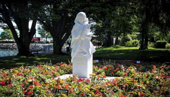 Azərbaycan ziyalıları və ədəbiyyatçıları Natəvanın Fransadakı heykəlinə qarşı rəftarı pisləyiblər - BƏYANAT