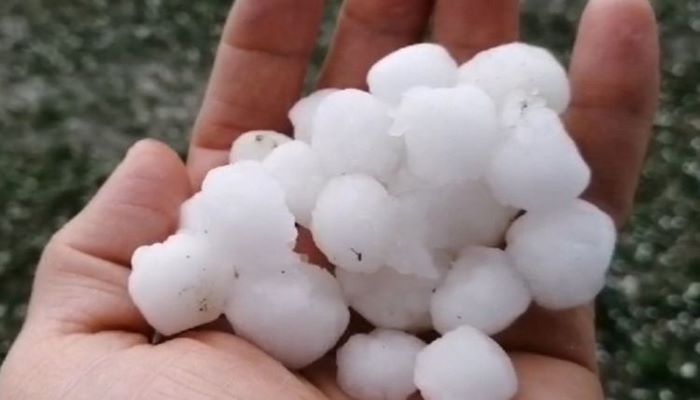 Azərbaycana dolu yağdı