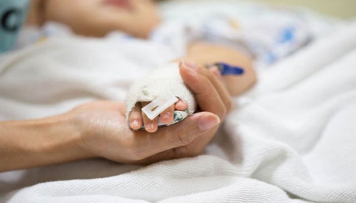 Azərbaycanda 10 aylıq körpə xəstəxanada niyə ölüb?