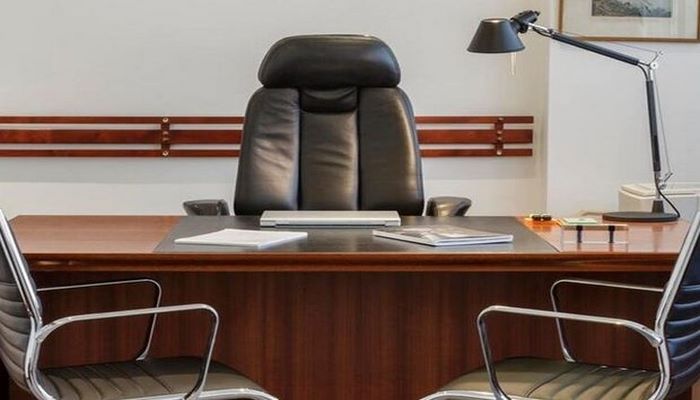 Azərbaycanda vəzifə səlahiyyətlərindən sui-istifadə edən məmur İŞDƏN QOVULDU