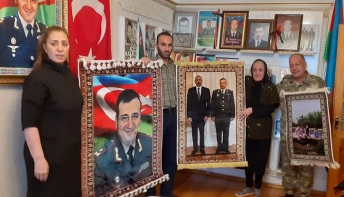 Azərbaycanın Milli Qəhrəmanı Polad Həşimovun anası ziyarət olunub