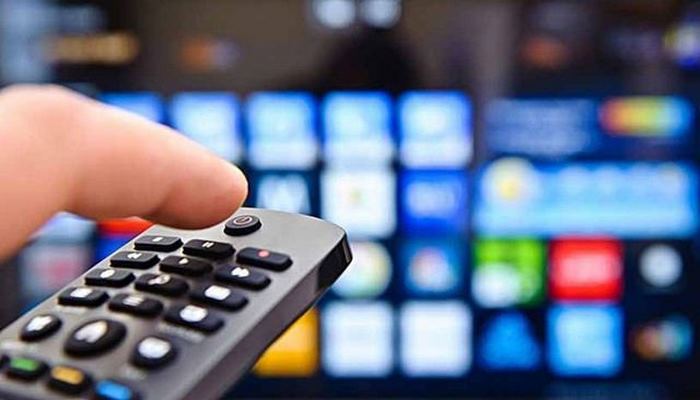 Азербайджанские телеканалы отказались от трансляции музыкальных и развлекательных передач