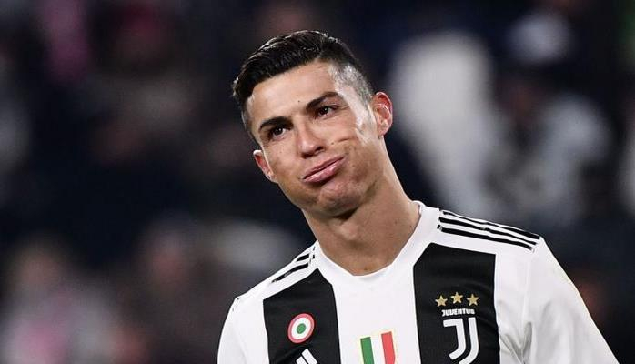 UEFA Ronaldonu 20 min avro məbləğində cərimələyib