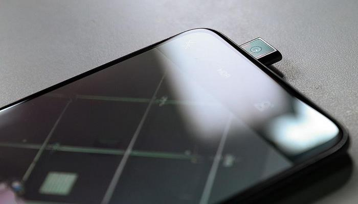 Бренд Vivo выпустил новый бюджетный смартфон Vivo Z5 с батареей в 4500 мАч