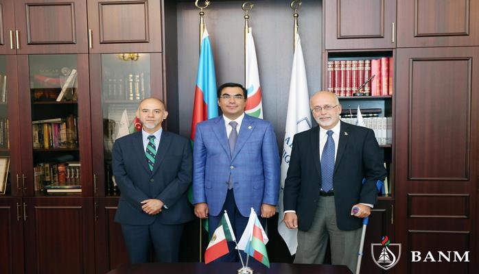 Бакинская Высшая школа нефти укрепляет сотрудничество с Мексиканским институтом нефти