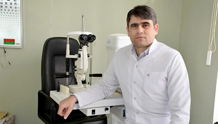 Göz cərrahı: "Göz transplantasiyası başın transplantasiyası kimi imkansızdır"