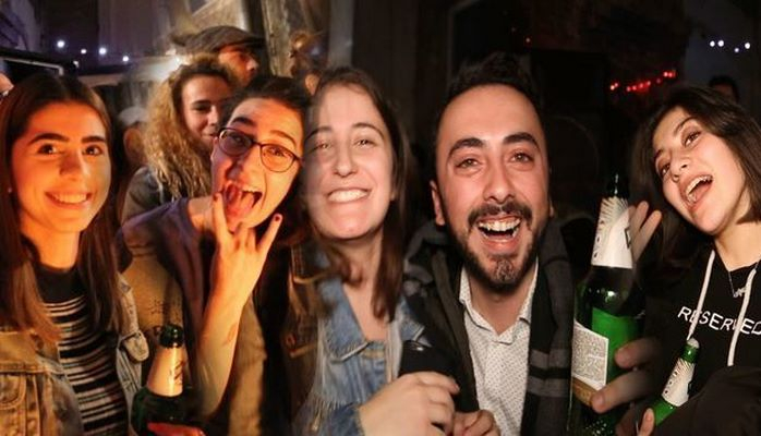 Как молодежь в Баку отметила «Йель чершенбеси»