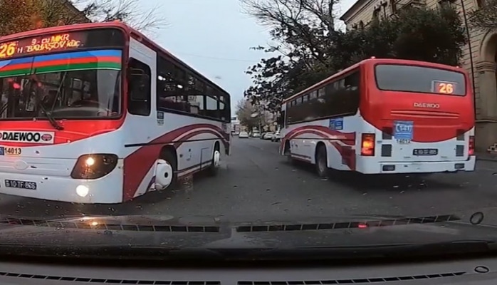 Создающие угрозу для пассажиров водители бакинских автобусов