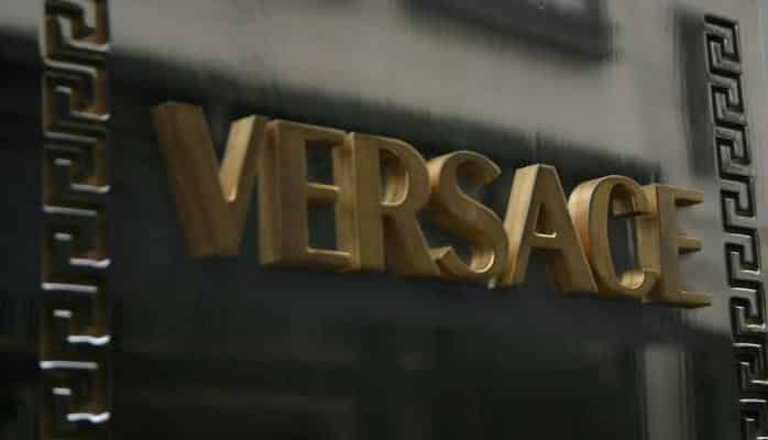 “Versace” moda evi 2 milyard dollara satıla bilər