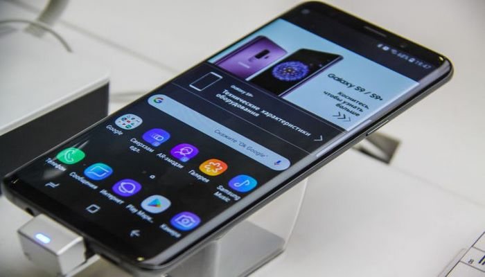 Эксперт назвал самые бесполезные функции в смартфонах, за которые приходится переплачивать