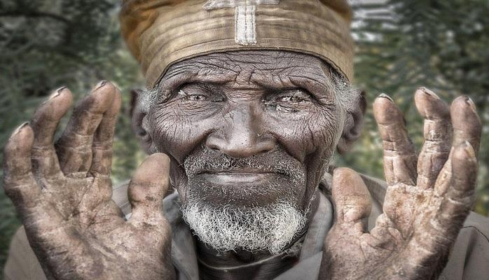 Onlar Tanrıya qaya çuxurunda sitayiş edirlər