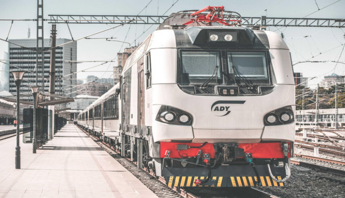 В Азербайджане введут услугу онлайн-возврата железнодорожных билетов