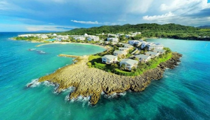 Ən sürətli insan, 1600-dən çox kilsə… — Məşhur ada haqda bilmədikləriniz