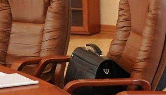 В 5 госорганах Азербайджана вакантными остаются 88 мест