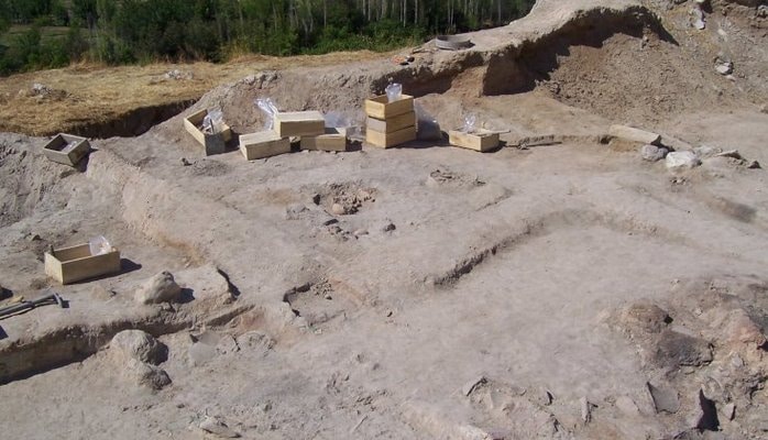 Türkiyədə 5700 illik uşaq skeleti tapıldı