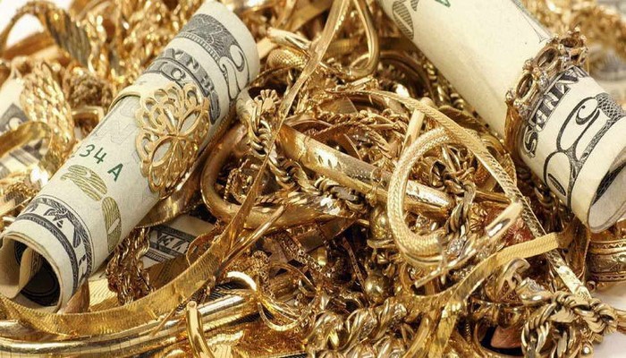 Bakıda evdən qızıl və pul oğurlandı