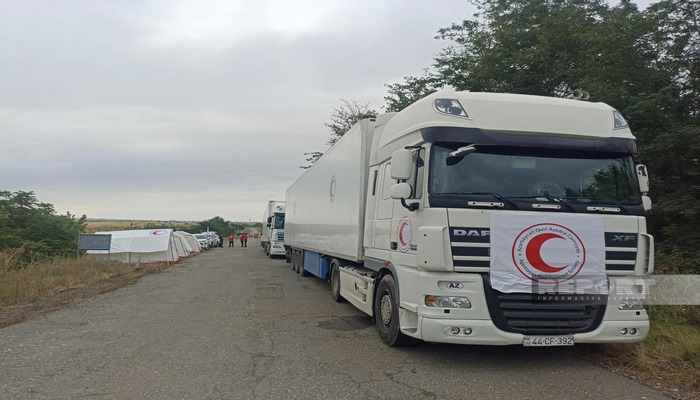 Bakıdan erməniəsilli şəxslərə 40 ton humanitar yardım aparan karvan Ağdam-Xankəndi yolunda gözləyir