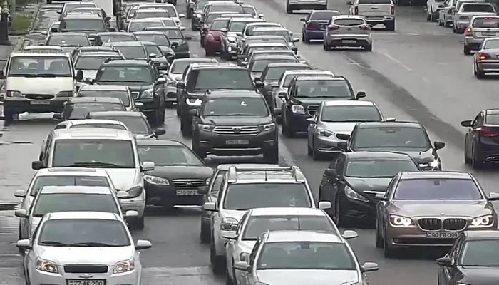 Bakının bir sıra yollarında tıxac müşahidə olunur