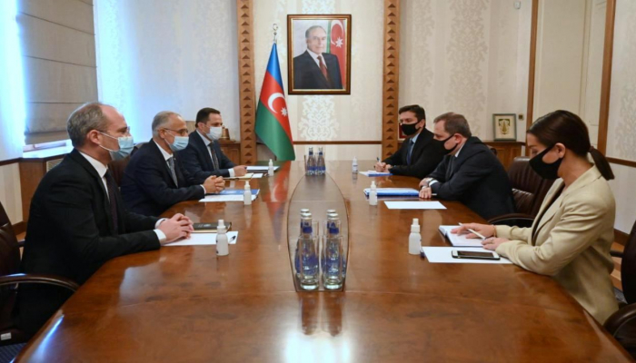 Джейхун Байрамов принял координатор-резидента ООН в Азербайджане