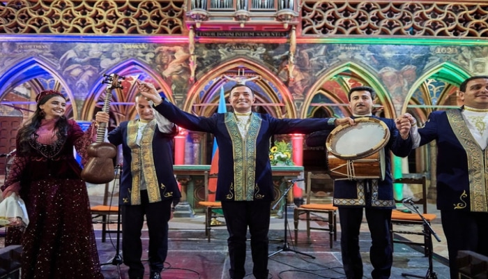 Strasburqda İmadəddin Nəsiminin 650 illiyi münasibətilə muğam konserti keçirilib