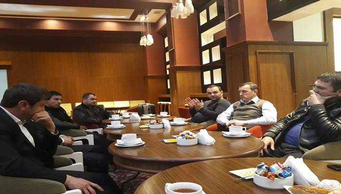 Hər ay 50-60 ailəyə 70 manatlıq yardım edirik – Tanınmaqlarını istəməyən şəmkirli xeyriyyəçilərlə söhbət