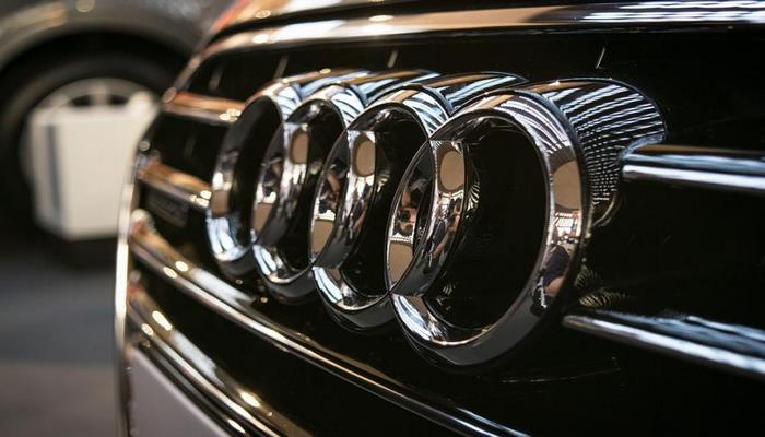 Компания Audi тестирует «заряженный» кроссовер RS Q3 на дорогах в Нюрбургринге