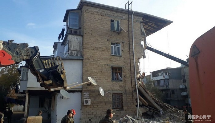 Nazir müavini: "Gəncədə partlayış baş verən binanın sakinləri üçün yeni bina tikiləcək"