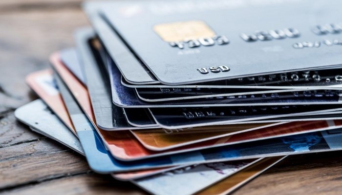 BOKT-ların kredit kartı buraxması mikromaliyyə bazarına necə təsir edəcək?