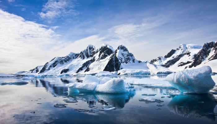 Britaniyalı Arktikada 100 gün təkbaşına yaşayacaq