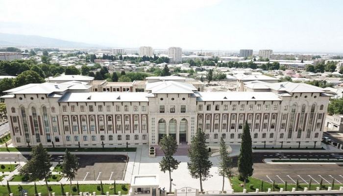 Bu universitetə yüksək bal toplayan tələbələr qəbul olunmalıdır - Deputat