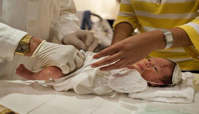 Bu yaşda uşağınızı sünnət etdirməyin - Mütəxəssislər