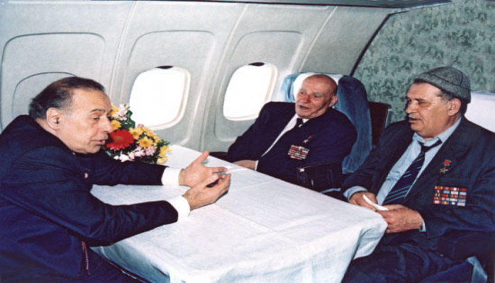 Bakıda arxivə girən, Bünyadova qara yaxan Sara casusdur?