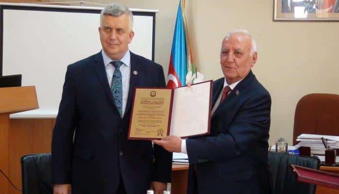 Олег Кузнецов стал почетным доктором Института истории НАНА