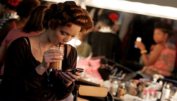 Romantik yazışmaya başlamağın ən yaxşı üsulları