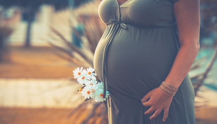 Koronavirus hamiləlik və doğuşa necə təsir edir?