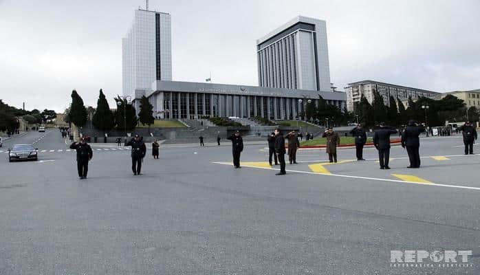 Azərbaycanda 20 Yanvar şəhidlərinin xatirəsi bir dəqiqəlik sükutla yad edilib