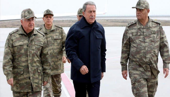 Türkiyəli generallar Suriya sərhədinə yollandı