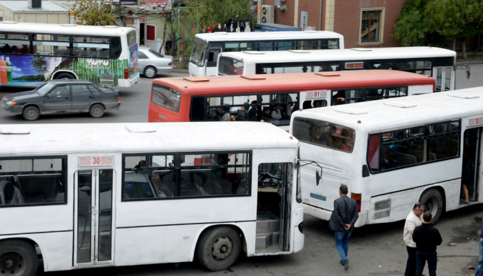 В Баку изменена схема движения более 20 автобусных маршрутов