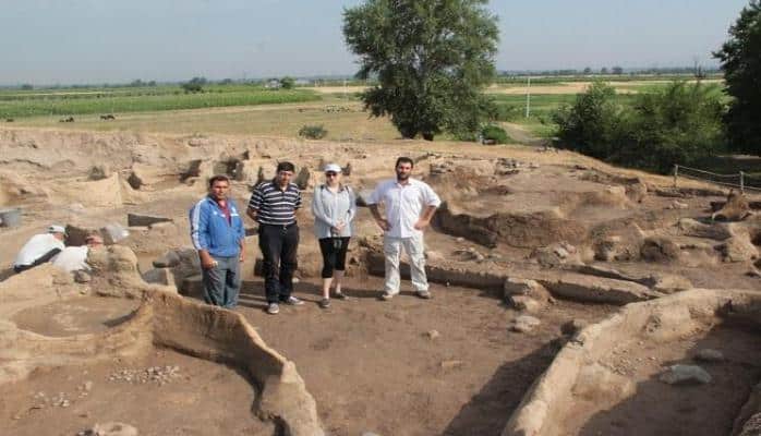 Rusiyalı alim Azərbaycanın neolit dövrü keramikasını tədqiq edir