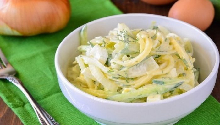 Vitaminli soğan salatı