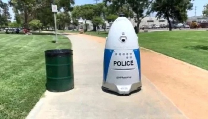 Robot polis işə başladı — ABŞ-da yenilik