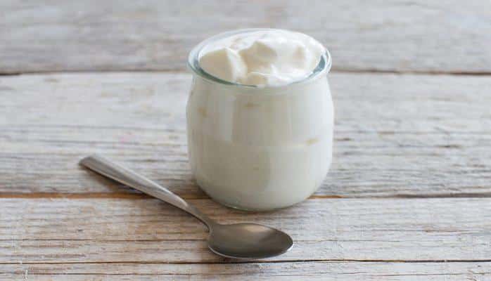 Çilek, fasulye ve az yağlı yoğurt meme kanseri riskini azaltıyor