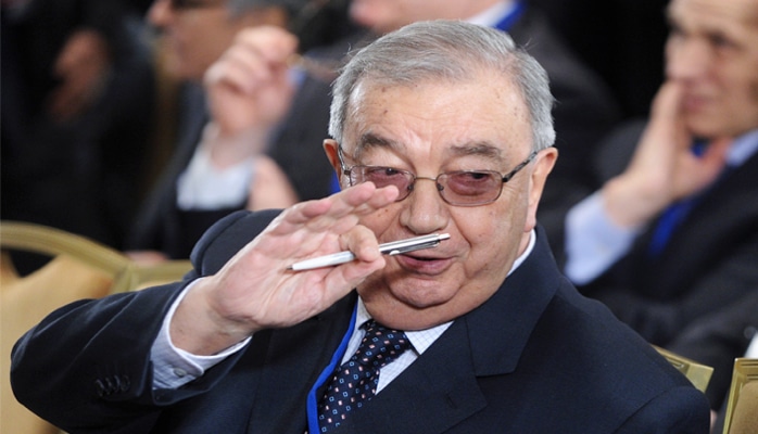 Primakovla bağlı deputatdan sərt reaksiya: O müsabiqəni keçirənin ağlı başındadırmı?!