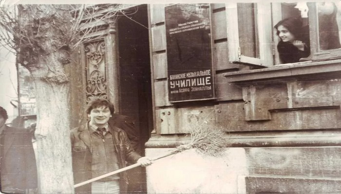 АСЯФ ЗЕЙНАЛЛЫ. Основоположник романсов в азербайджанской музыке.