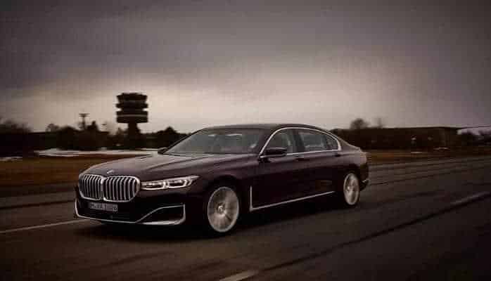 Компания BMW презентовала гибридные версии обновлённой седьмой серии