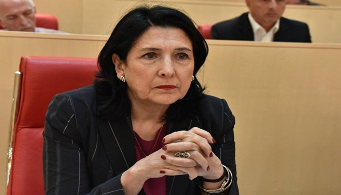 Gürcüstan prezidenti baş nazirin istefasına münasibət bildirib