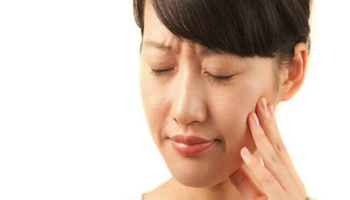 Diş sıkmaya etkili tedavi: Botoks