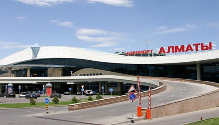 Аэропорт Алма-Аты работает в штатном режиме после крушения самолета