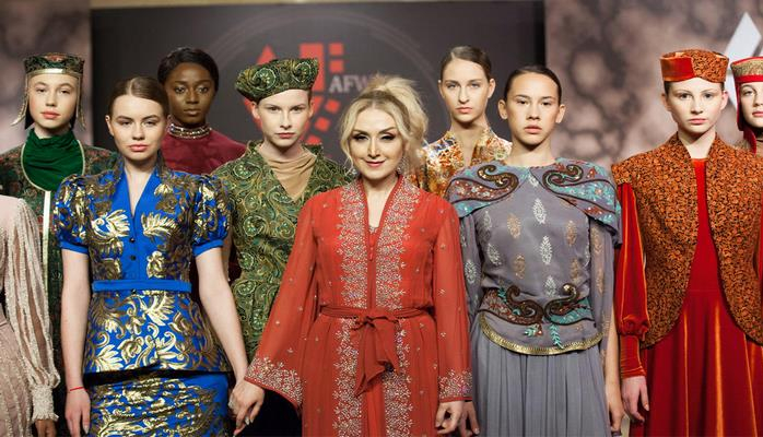 Gülnarə Xəlilovanın rəngarəng kolleksiyaları İstanbulda moda həftəsinin iştirakçılarını valeh edib
